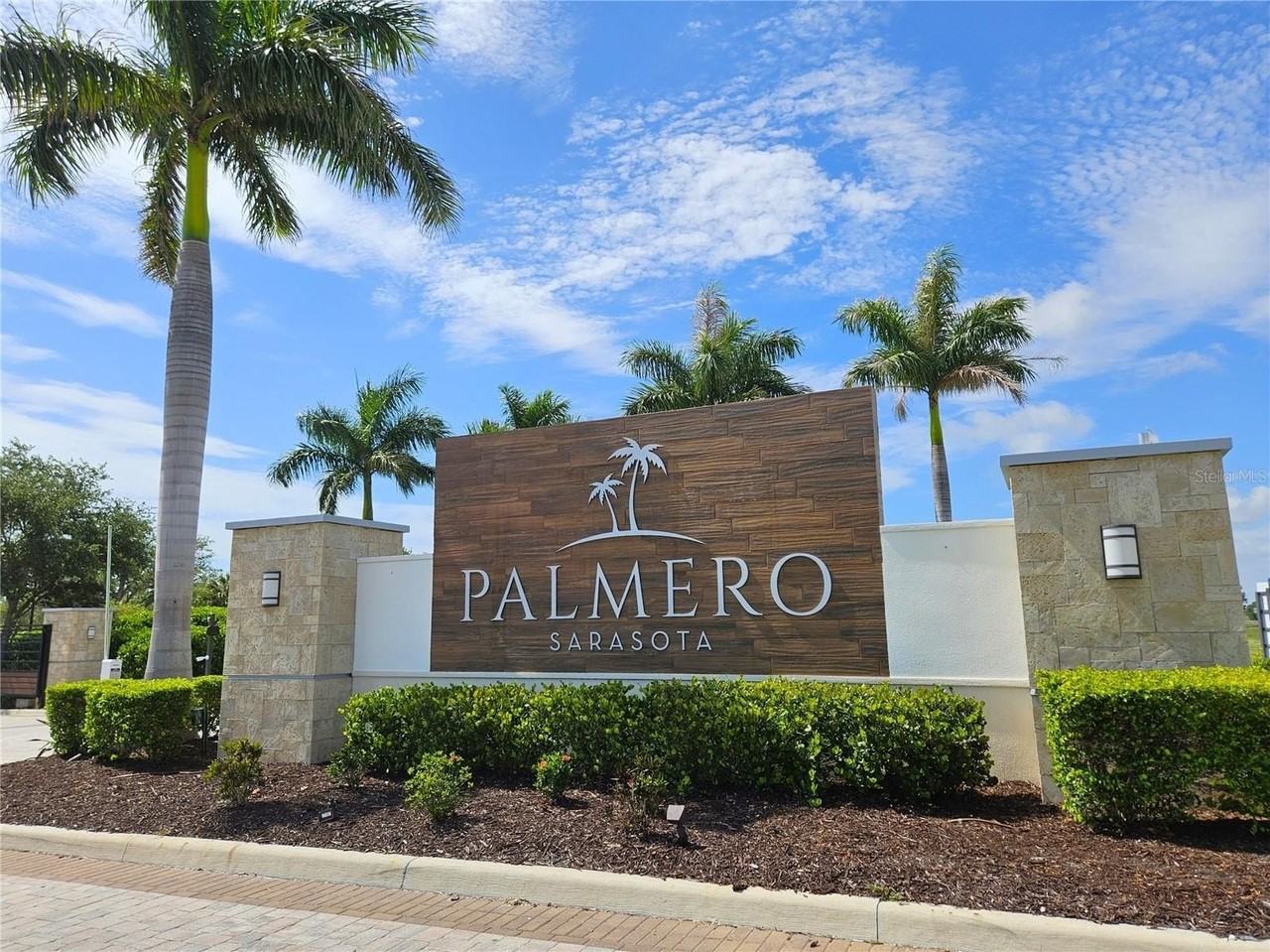 15285 Shady Palms Ln - Photo 2 of 50