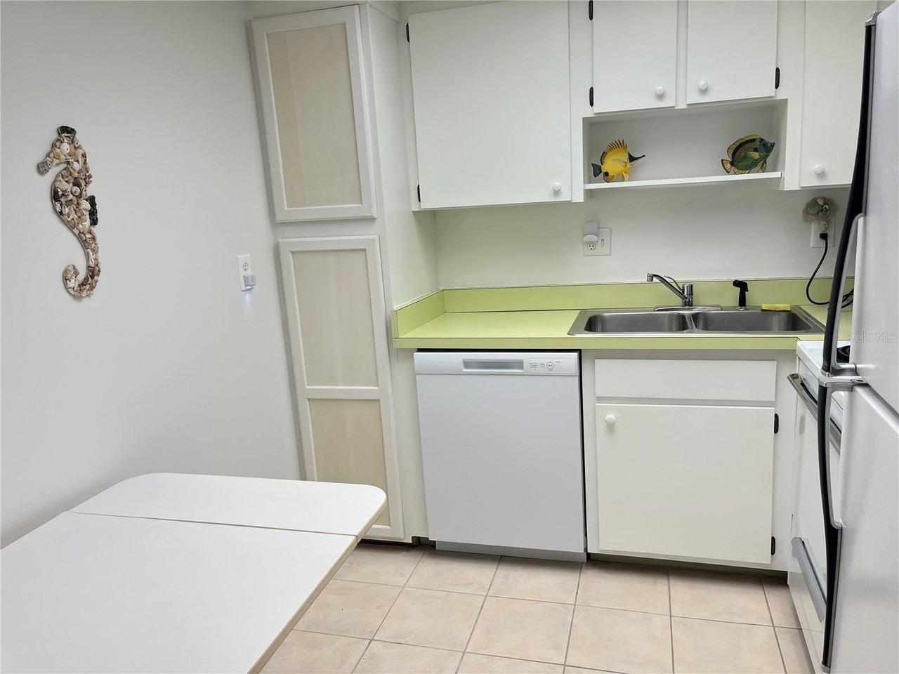 612 Bird Bay Dr S #112CAR - Photo 2 of 29