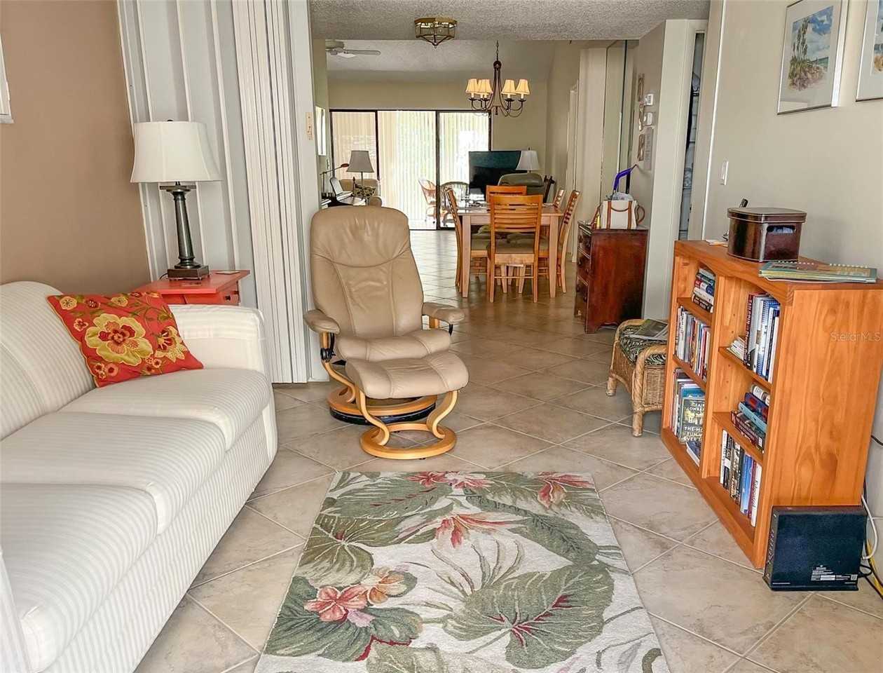 690 Bird Bay Cir #28 - Photo 3 of 40