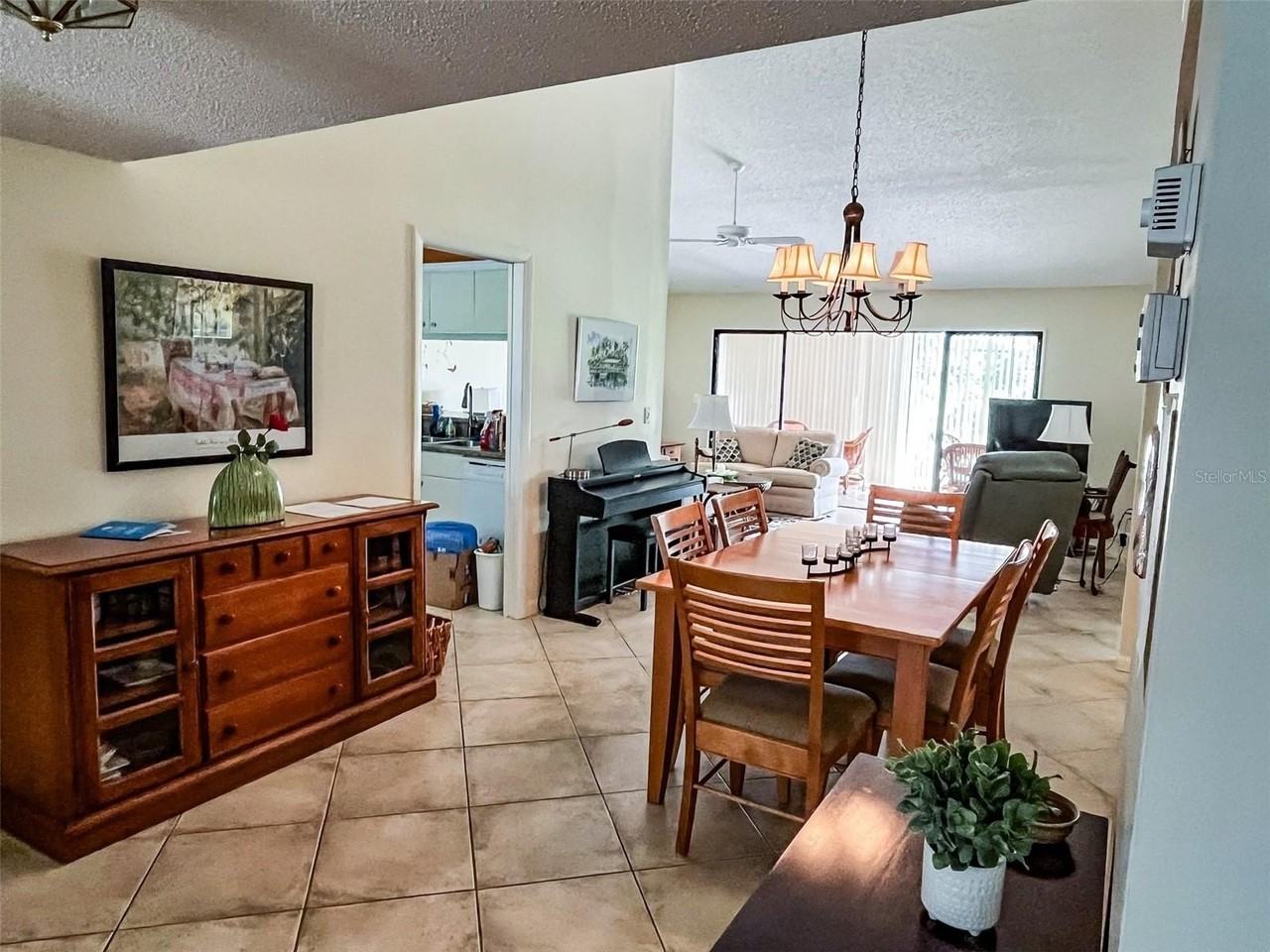 690 Bird Bay Cir #28 - Photo 5 of 40