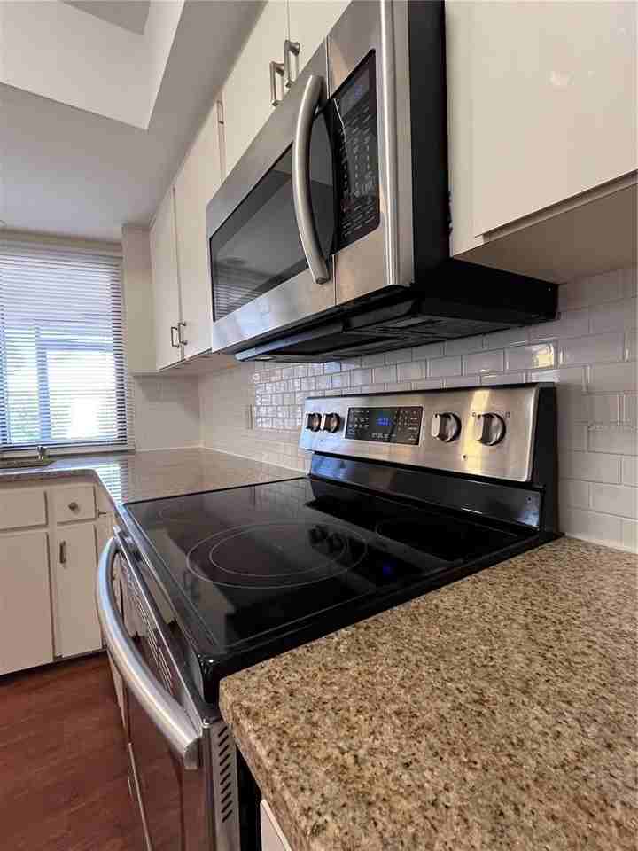 5816 Monroe Rd - Photo 5 of 28