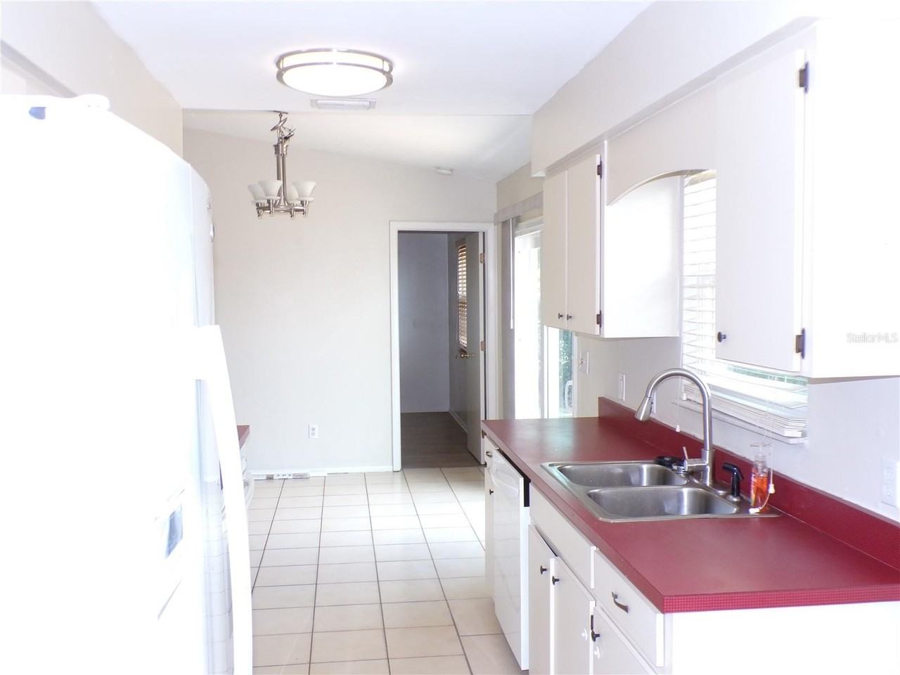 10104 Willmington Blvd - Photo 5 of 18