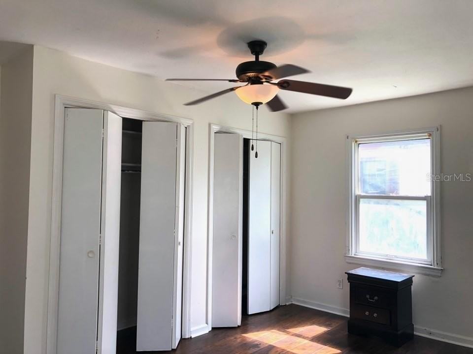 941 Lakeview Rd - Photo 4 of 20