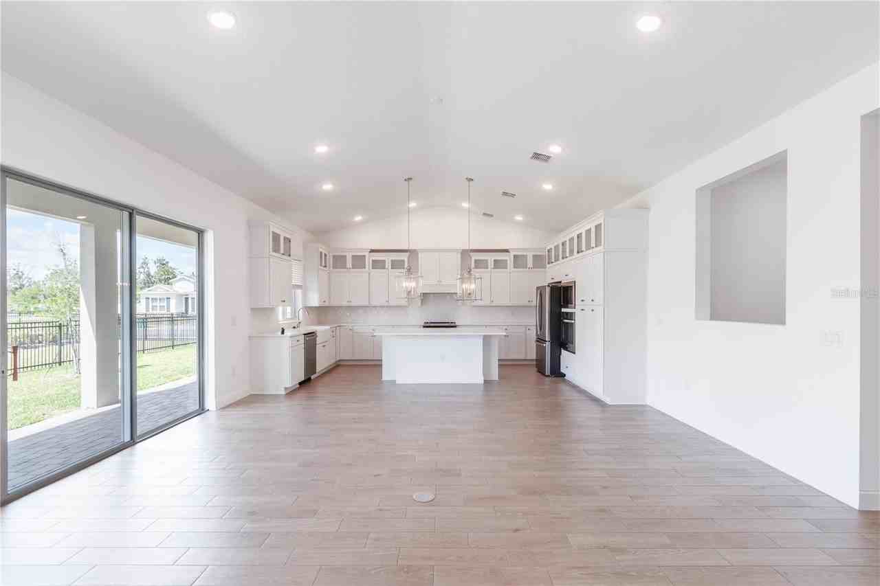 3412 Armen Dr - Photo 7 of 39