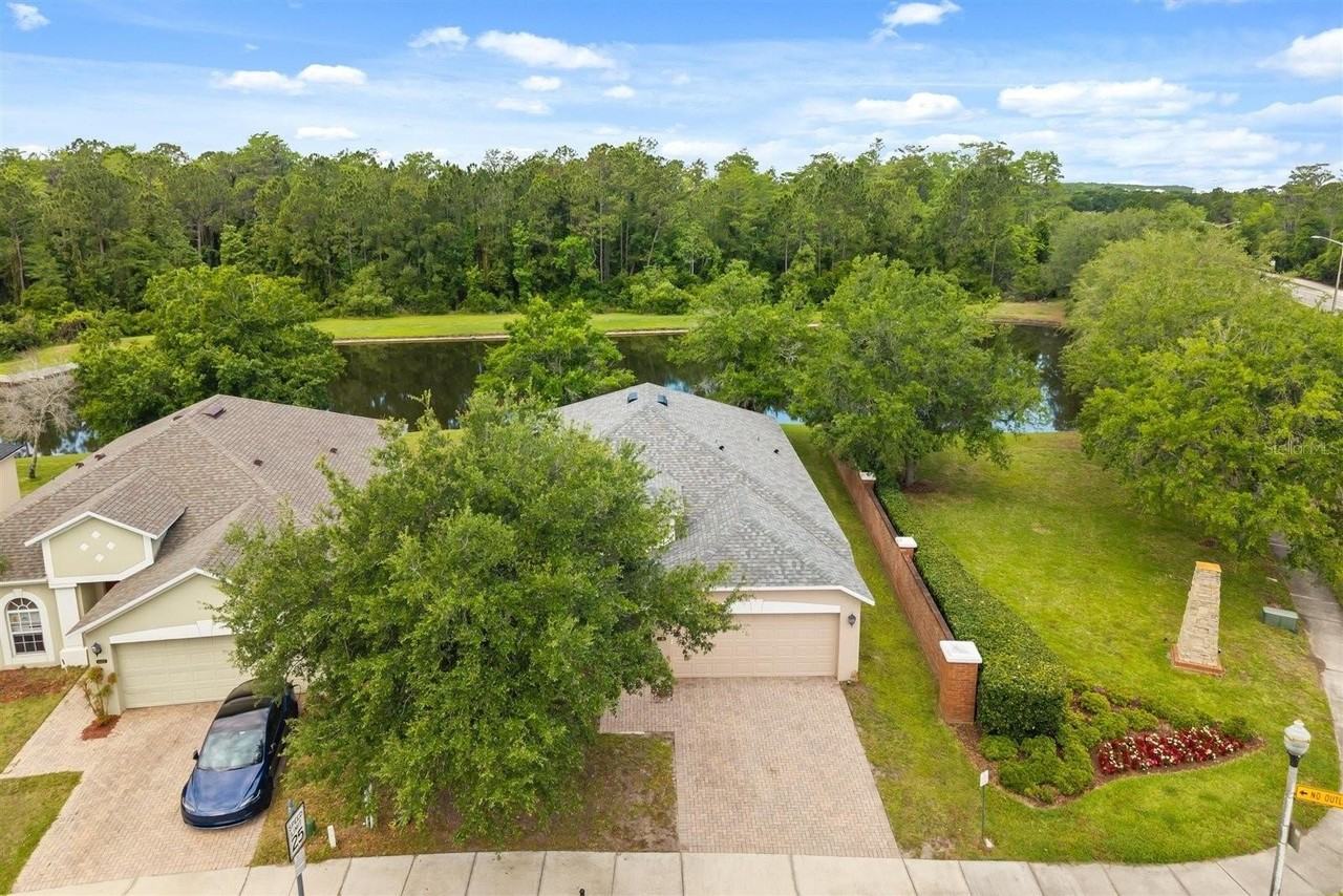 9406 Candice Ct - Photo 4 of 40