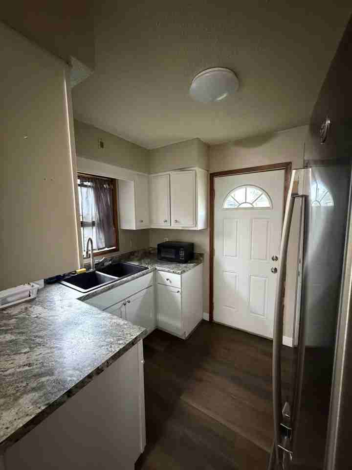 1330 Delta Dr #2 - Photo 4 of 8