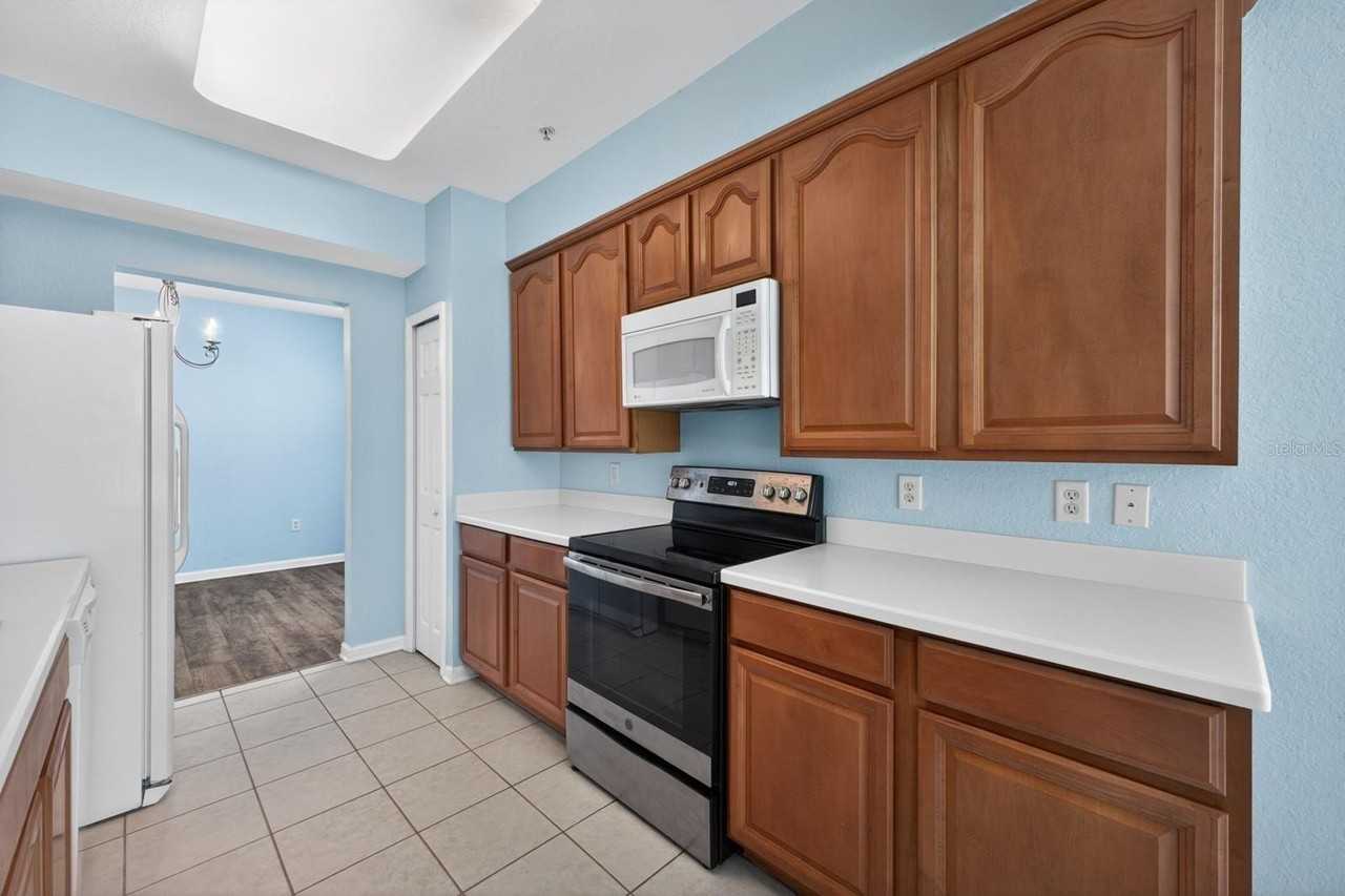 8352 Quimby Cir - Photo 7 of 37