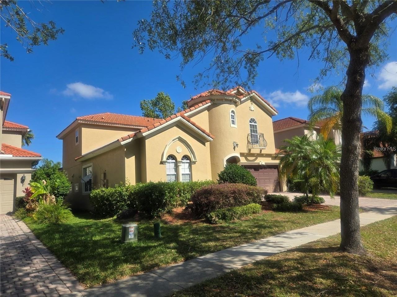 1125 Lascala Dr - Photo 2 of 29