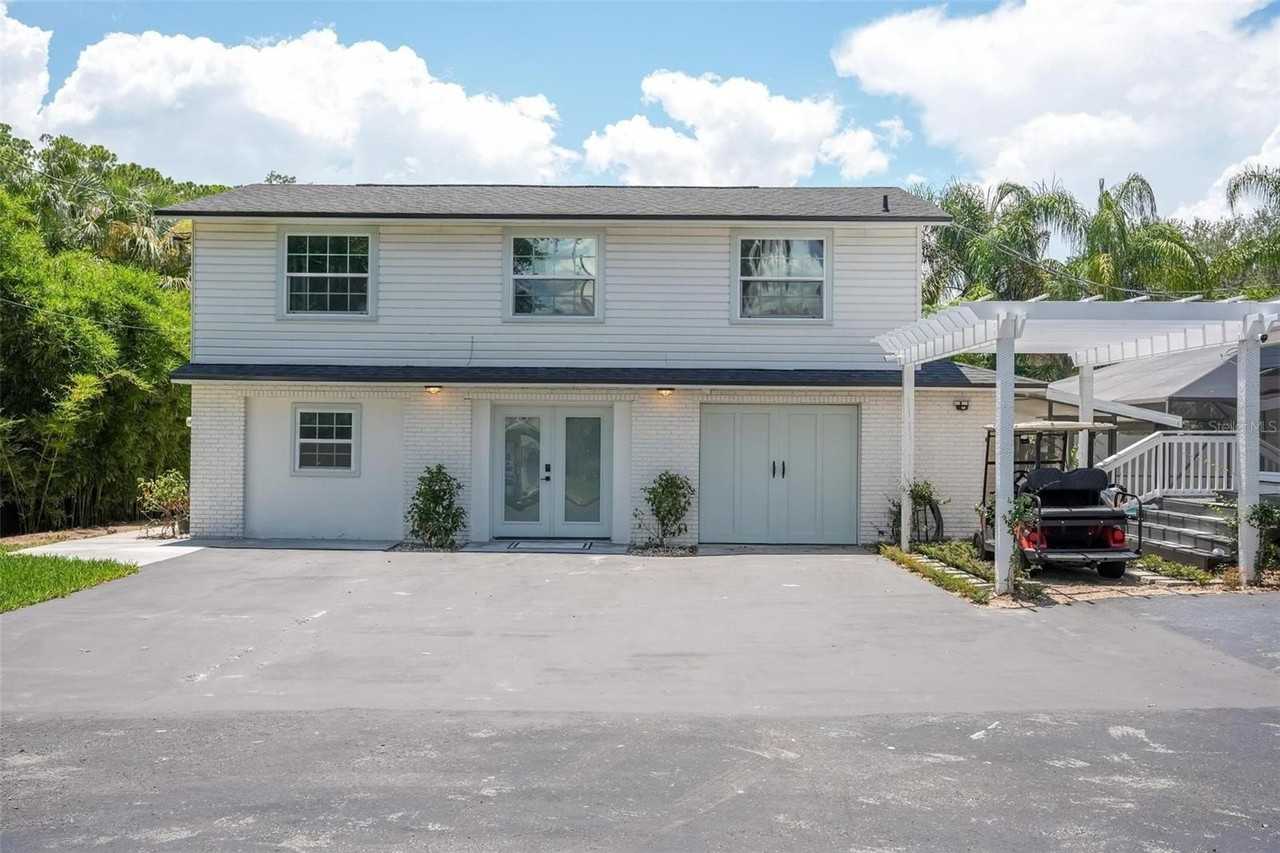 1099 Grove Ave