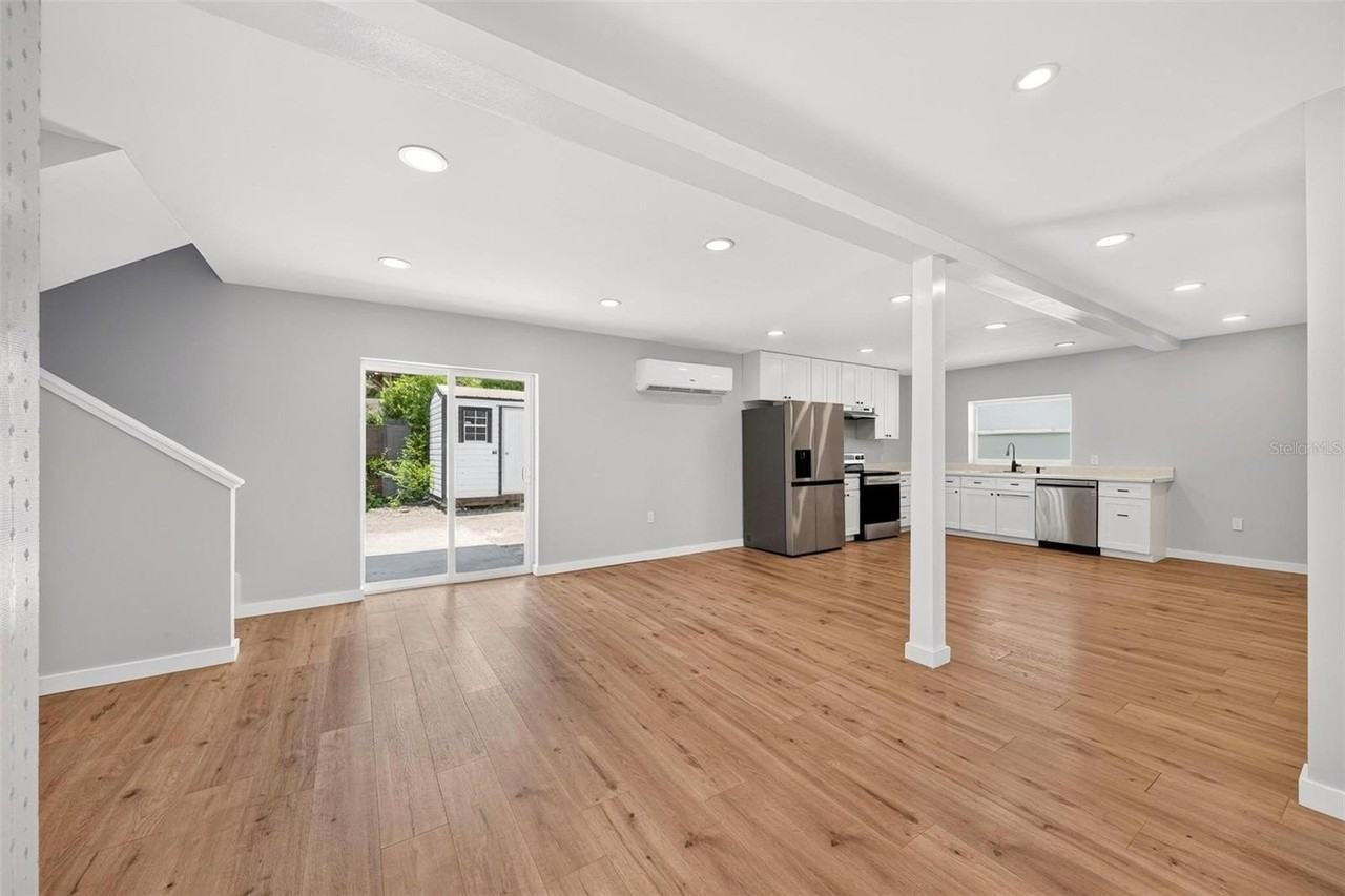 1099 Grove Ave - Photo 2 of 50