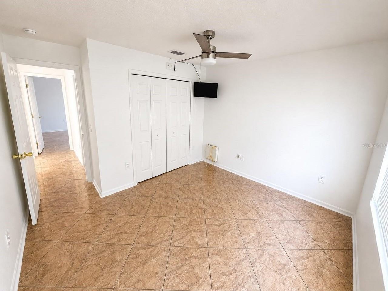 320 Paradise Woods Pl - Photo 5 of 14
