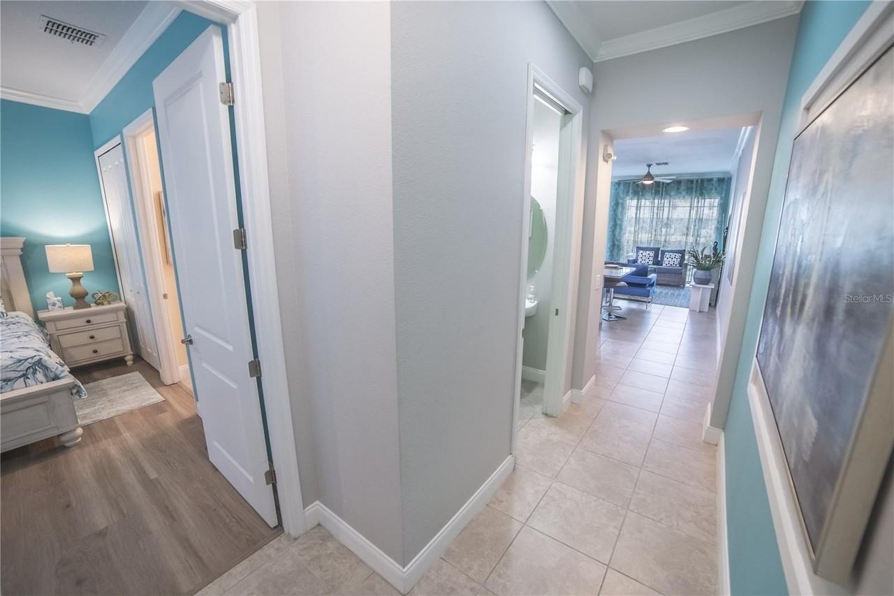 159 Captiva Dr - Photo 4 of 50