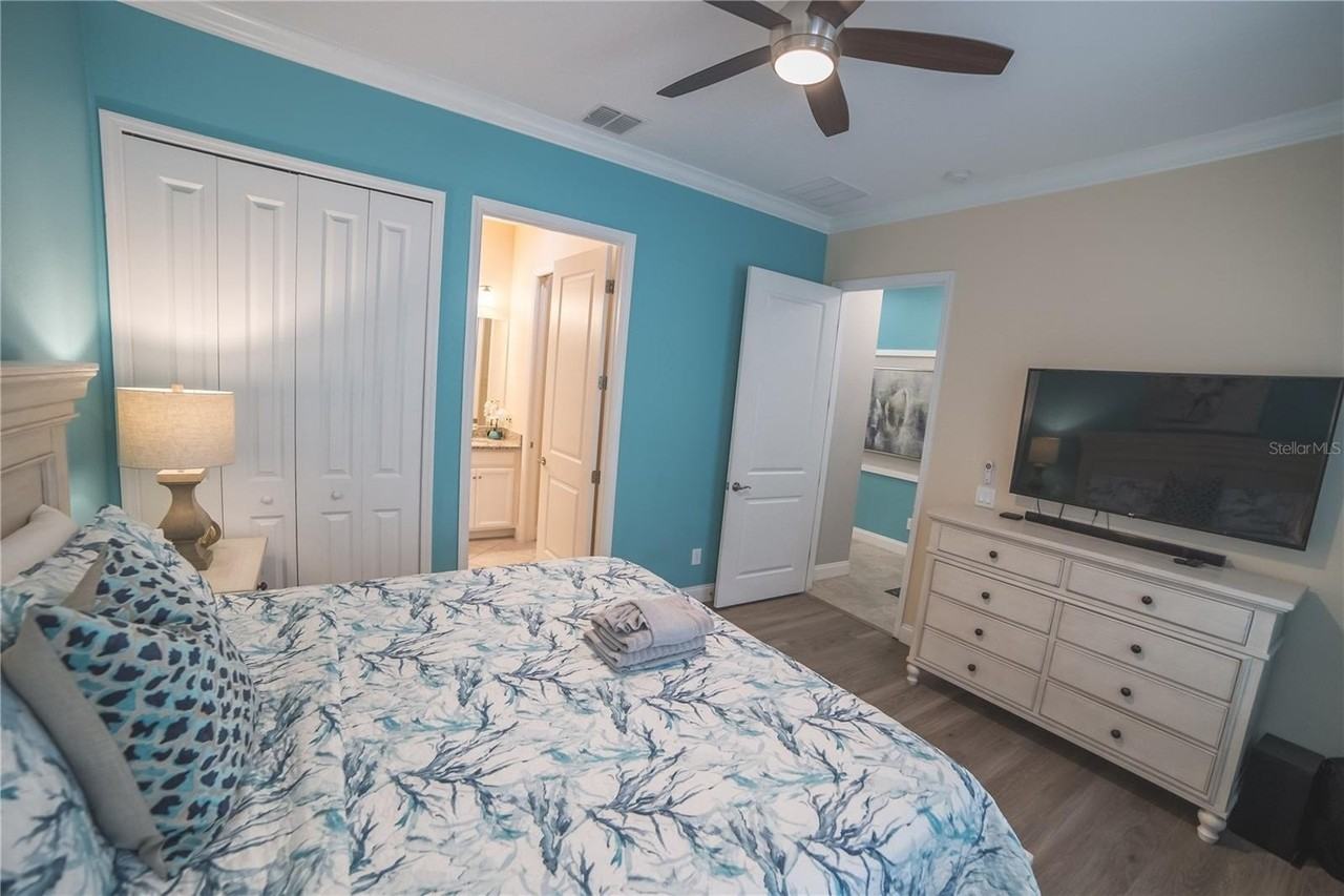 159 Captiva Dr - Photo 7 of 50