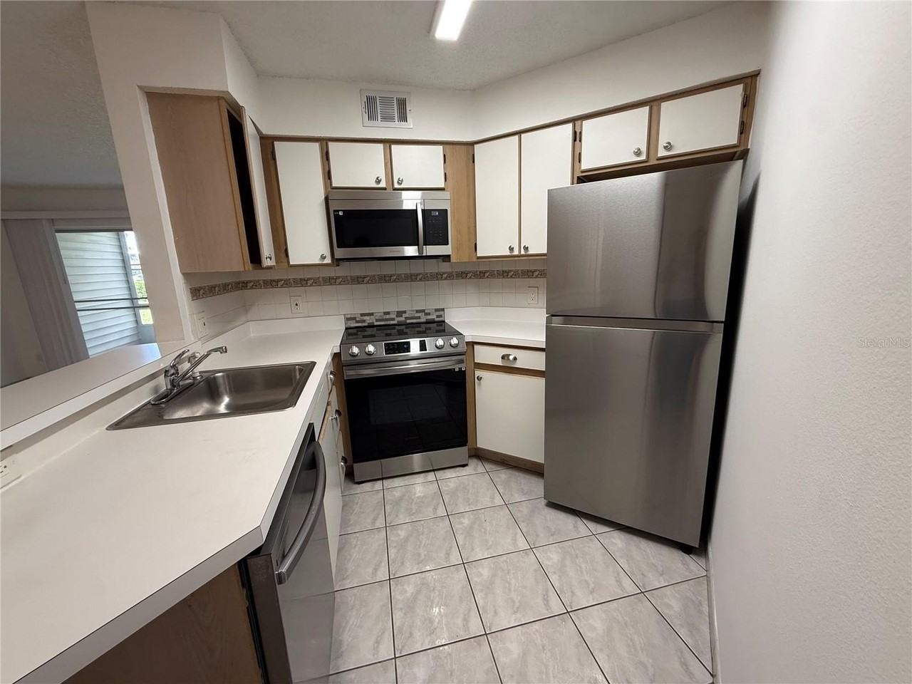 3900 Southpointe Dr #120 - Photo 7 of 26
