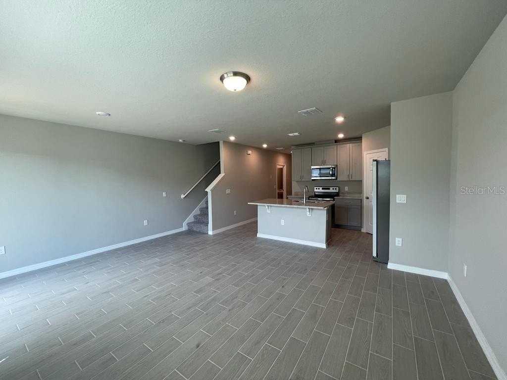 513 Legacy Loop - Photo 7 of 32