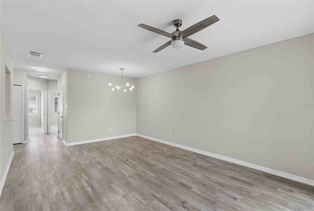 522 Villa Del Sol Cir #201 - Photo 7 of 24
