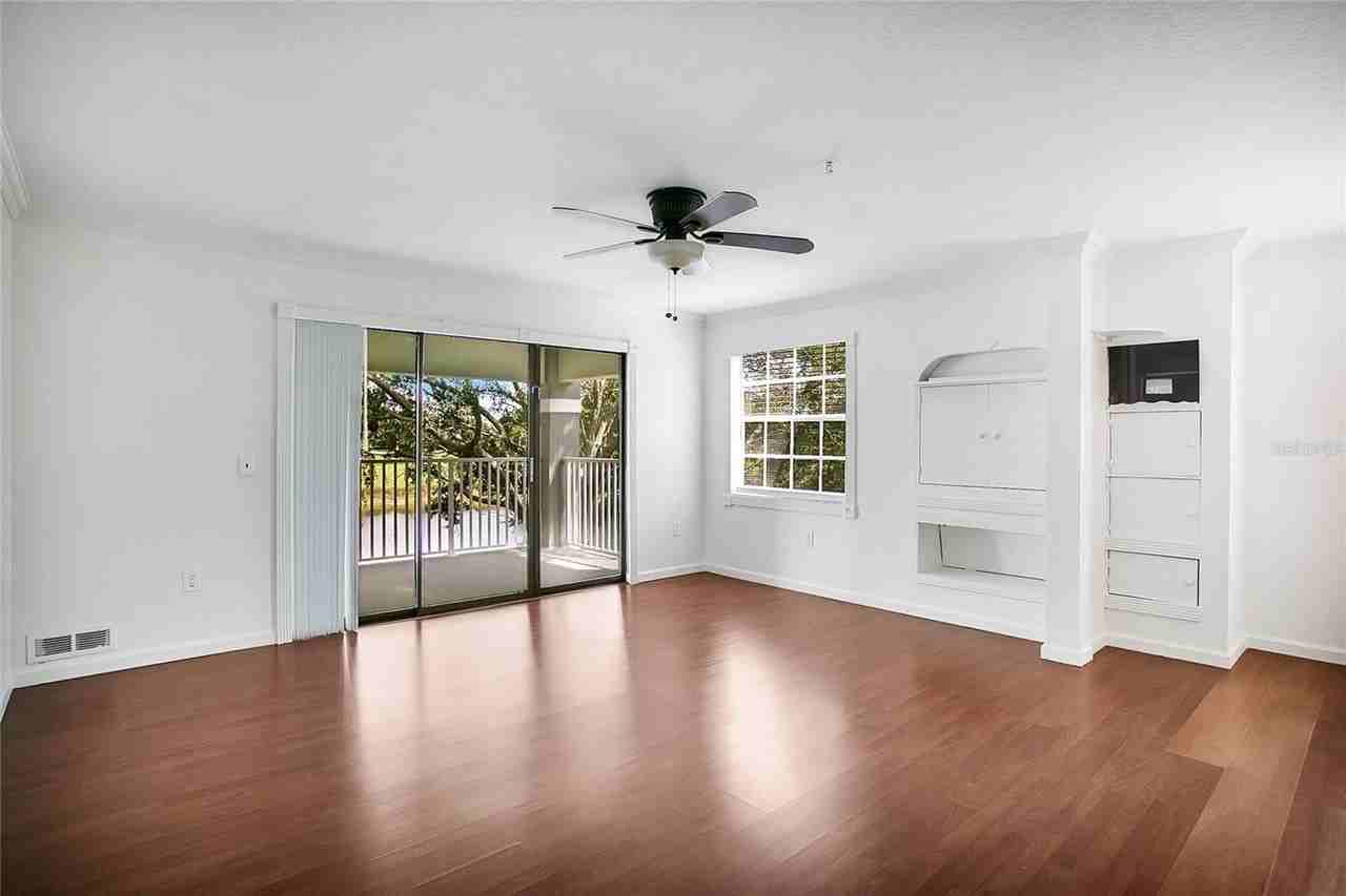 13815 Fairway Island Dr #1328 - Photo 5 of 23