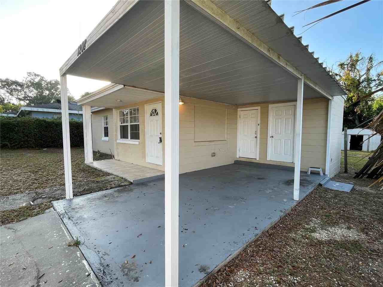 1208 Carlton Ave - Photo 4 of 22
