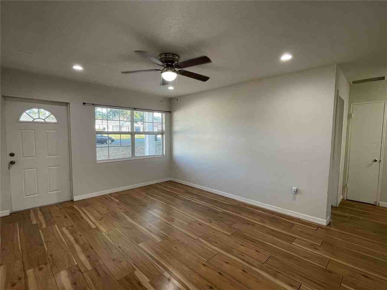 1208 Carlton Ave - Photo 6 of 22