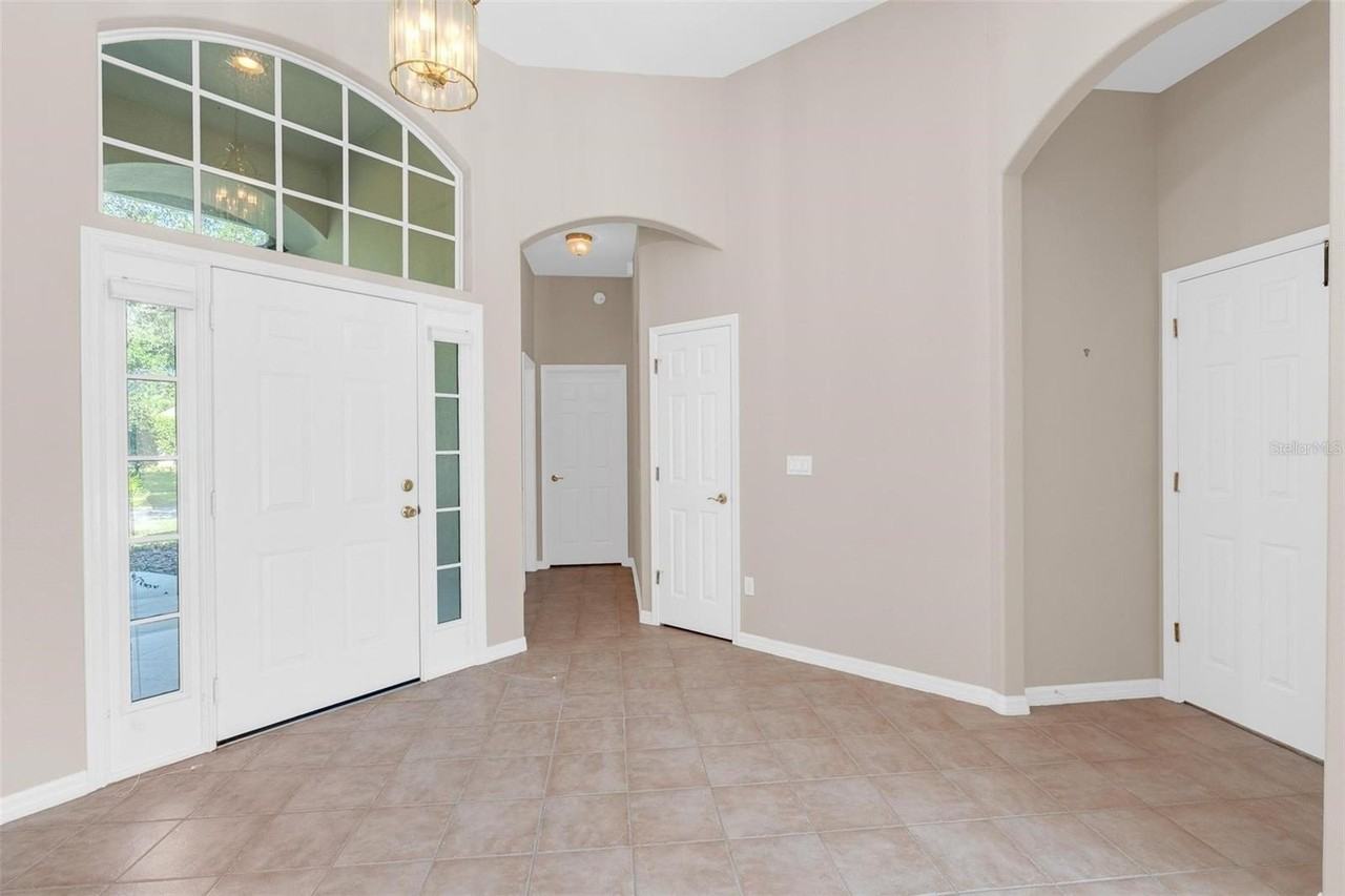3865 Winding Lake Cir - Photo 5 of 42