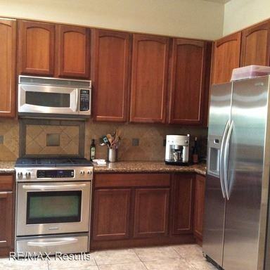 11560 N Moon Ranch Pl - Photo 3 of 18