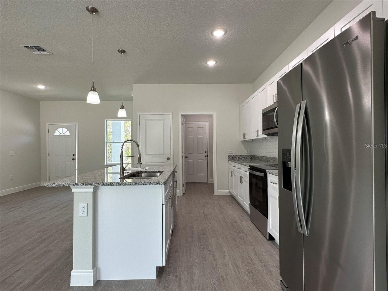 149 Maple Dr - Photo 7 of 31