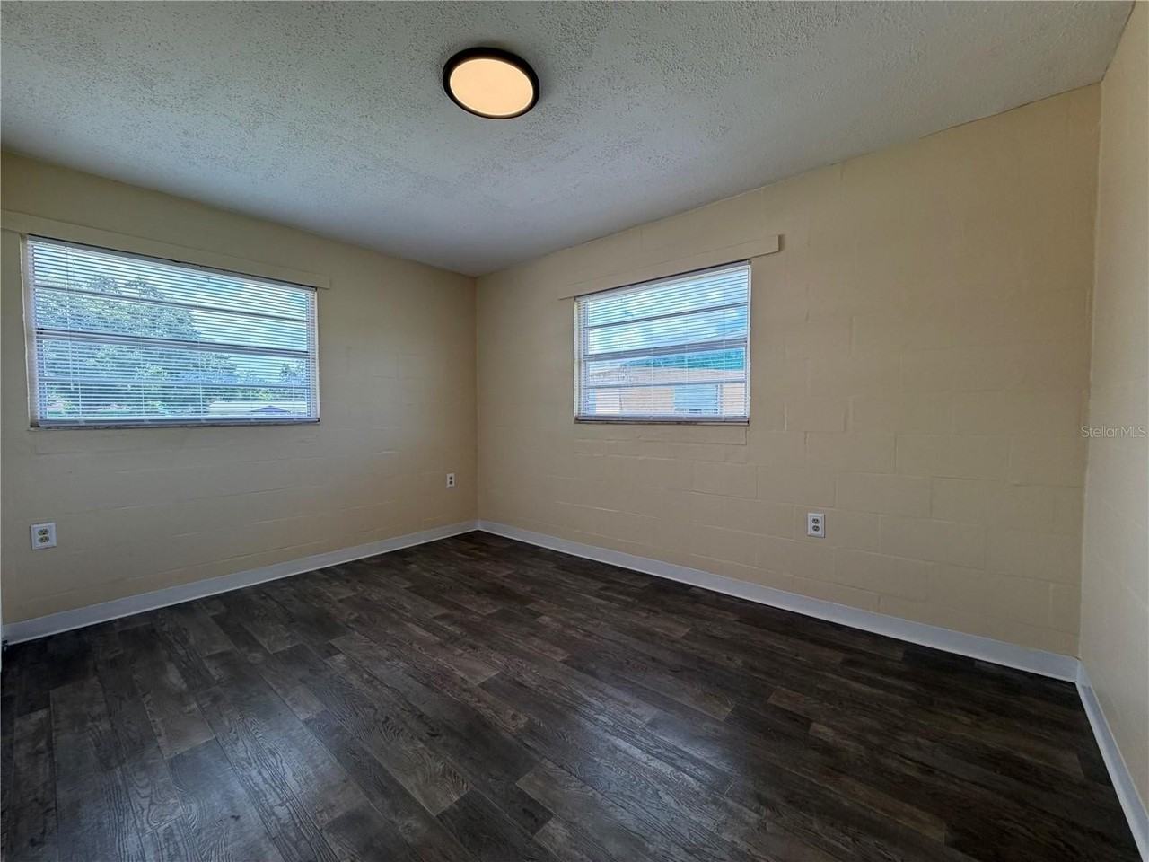 2988 Stowe Pl - Photo 6 of 9