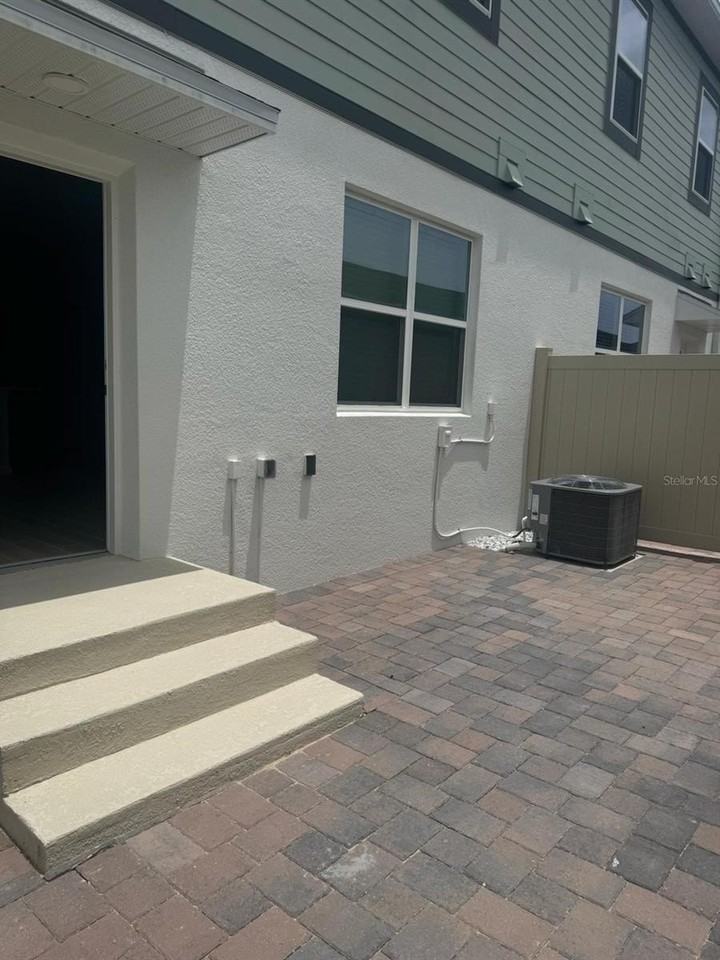 564 Pothos St - Photo 6 of 16
