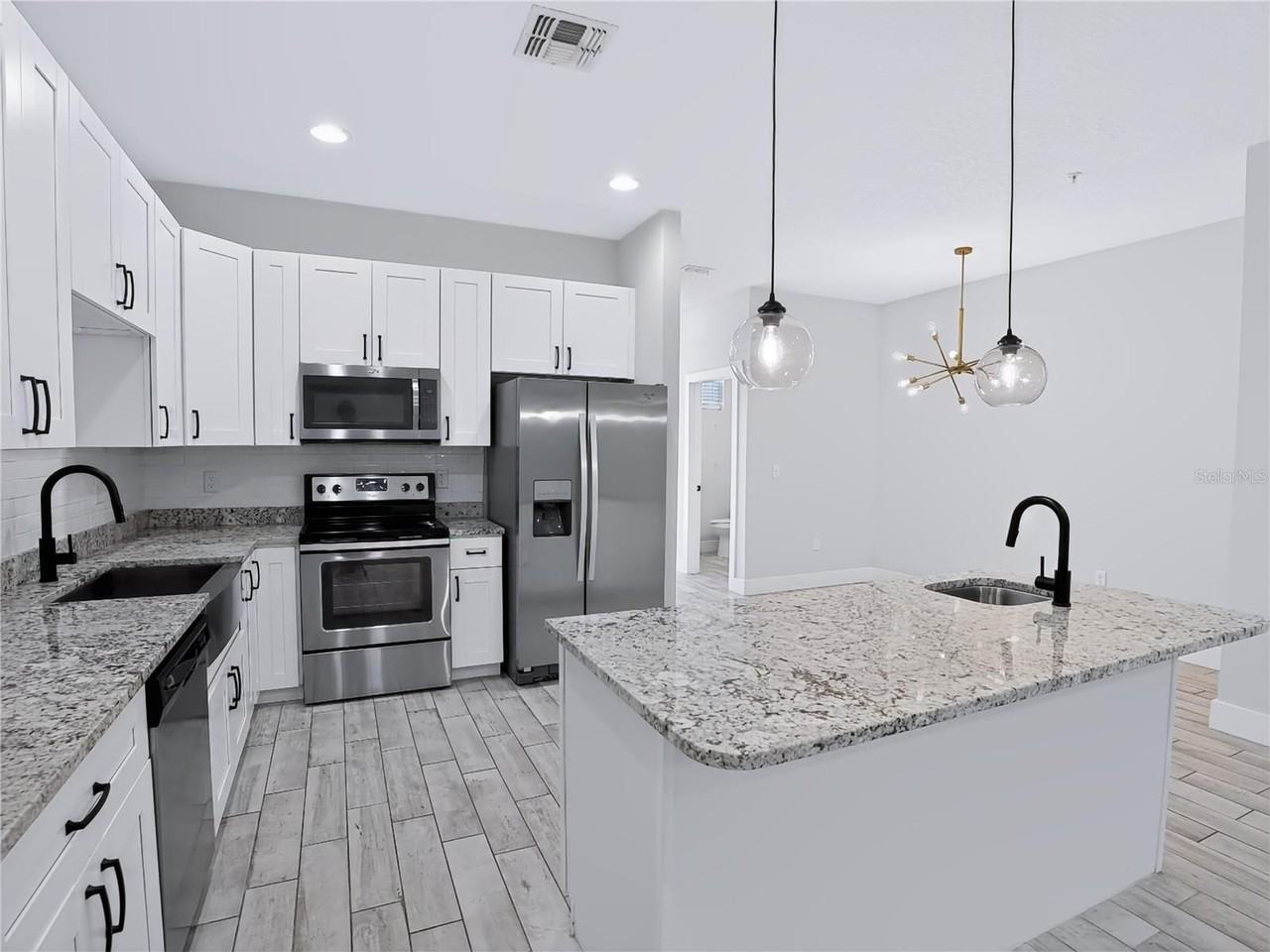 2233R E Kaley Ave #6 - Photo 4 of 28