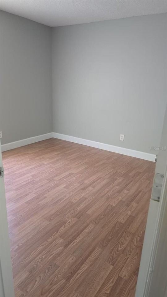 202 Chadworth Dr - Photo 6 of 7
