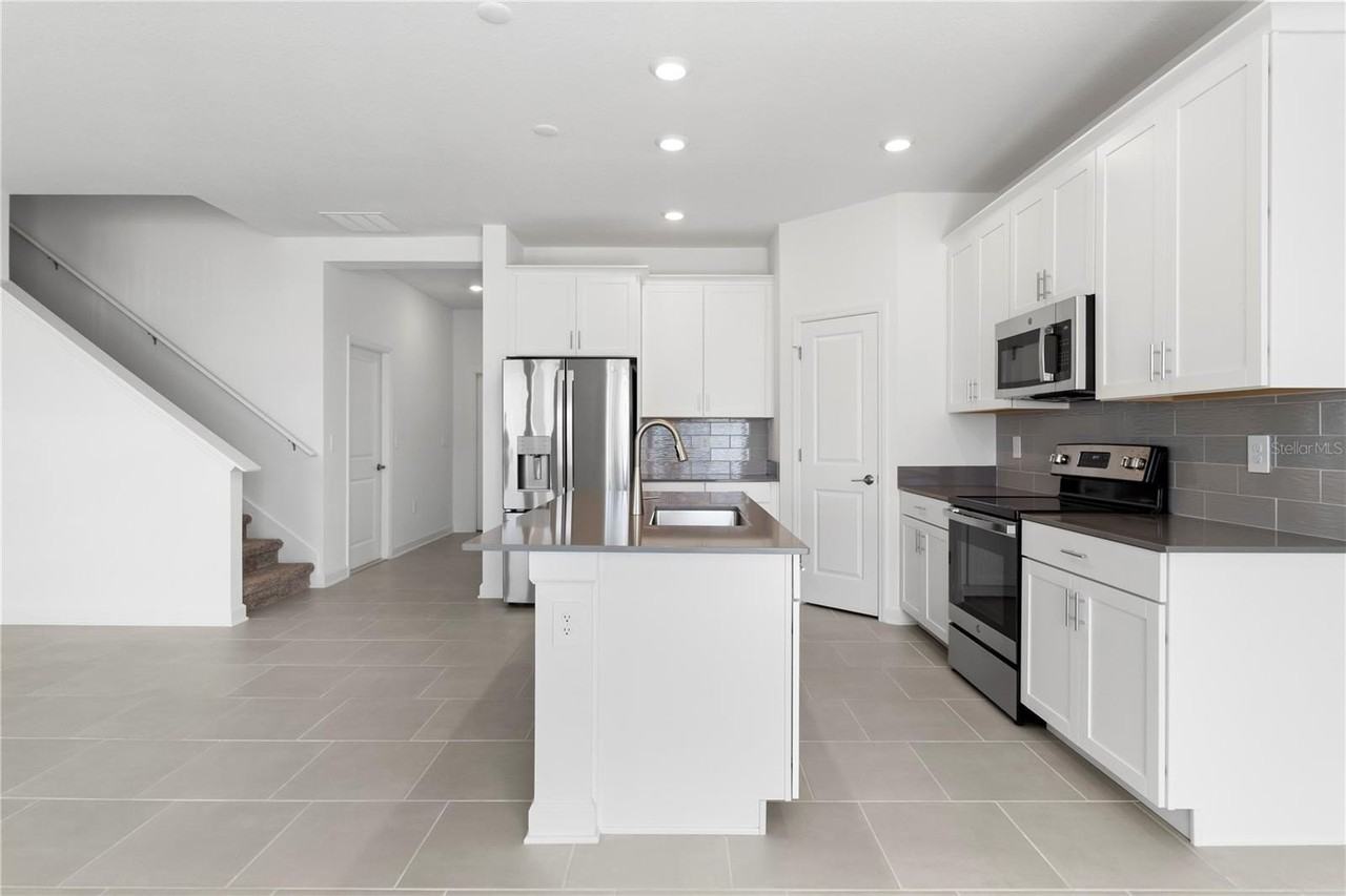 5786 Stephens Rd - Photo 3 of 47