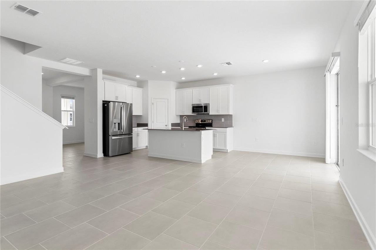 5786 Stephens Rd - Photo 4 of 47
