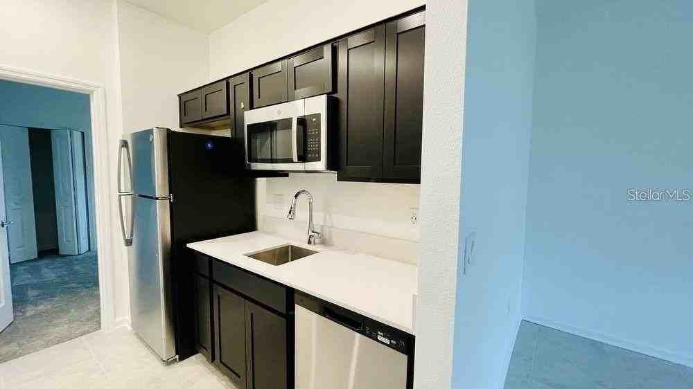 905 Citrus Reserve Blvd #B - Photo 4 of 9