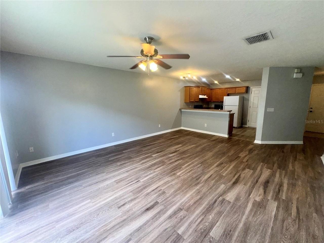 533 Cresting Oak Cir #79 - Photo 3 of 28