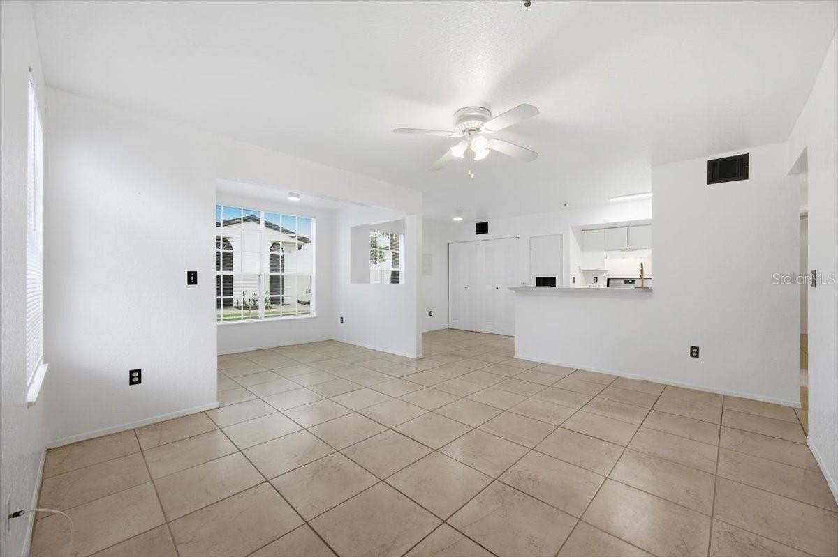 1602 Columbia Arms Cir #106 - Photo 3 of 16