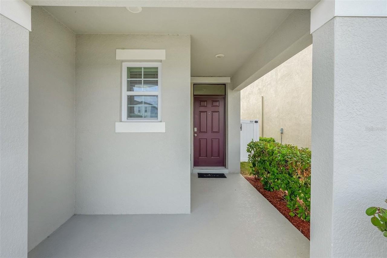 3881 Brant Pl - Photo 3 of 30