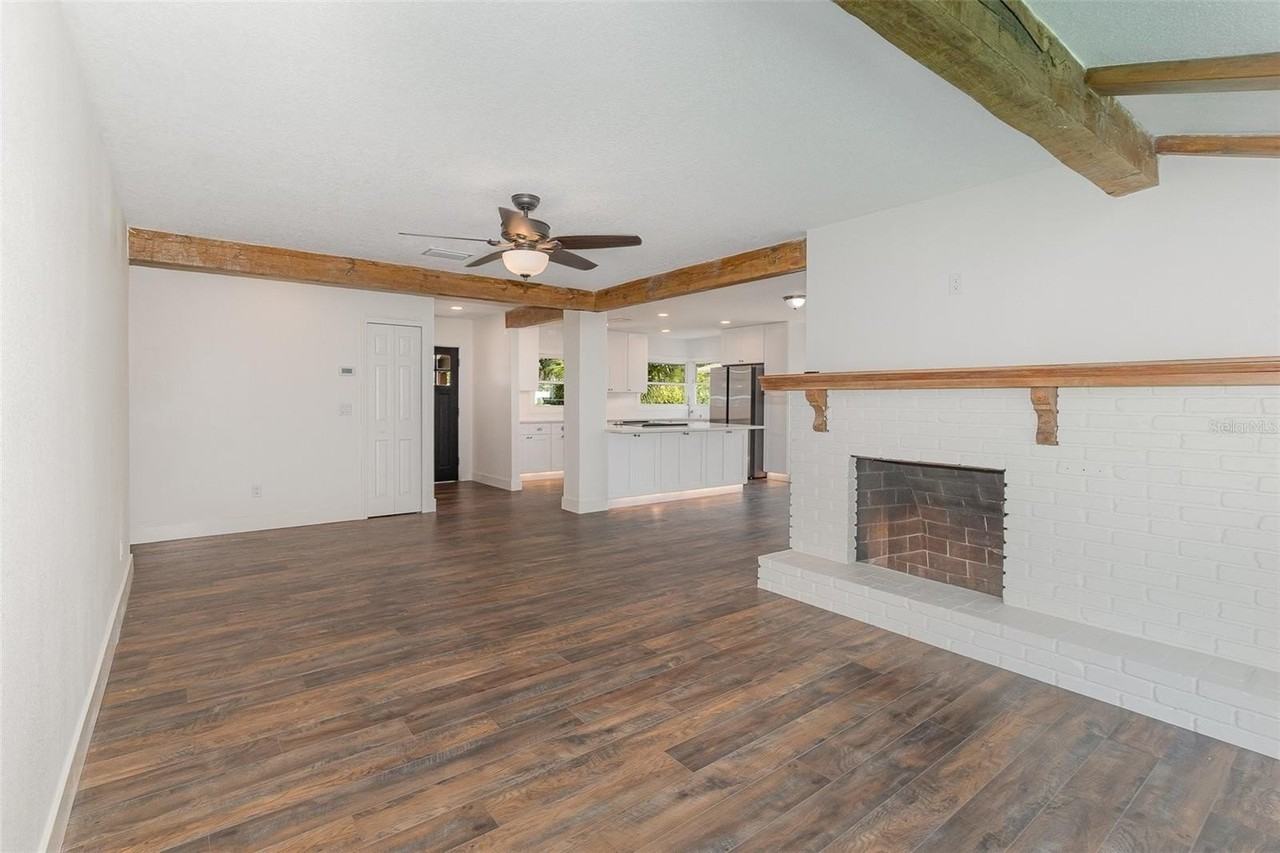1770 Algonquin Trl - Photo 3 of 23
