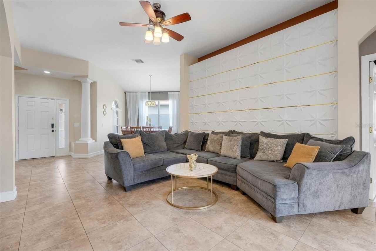 216 Montara Dr - Photo 6 of 34