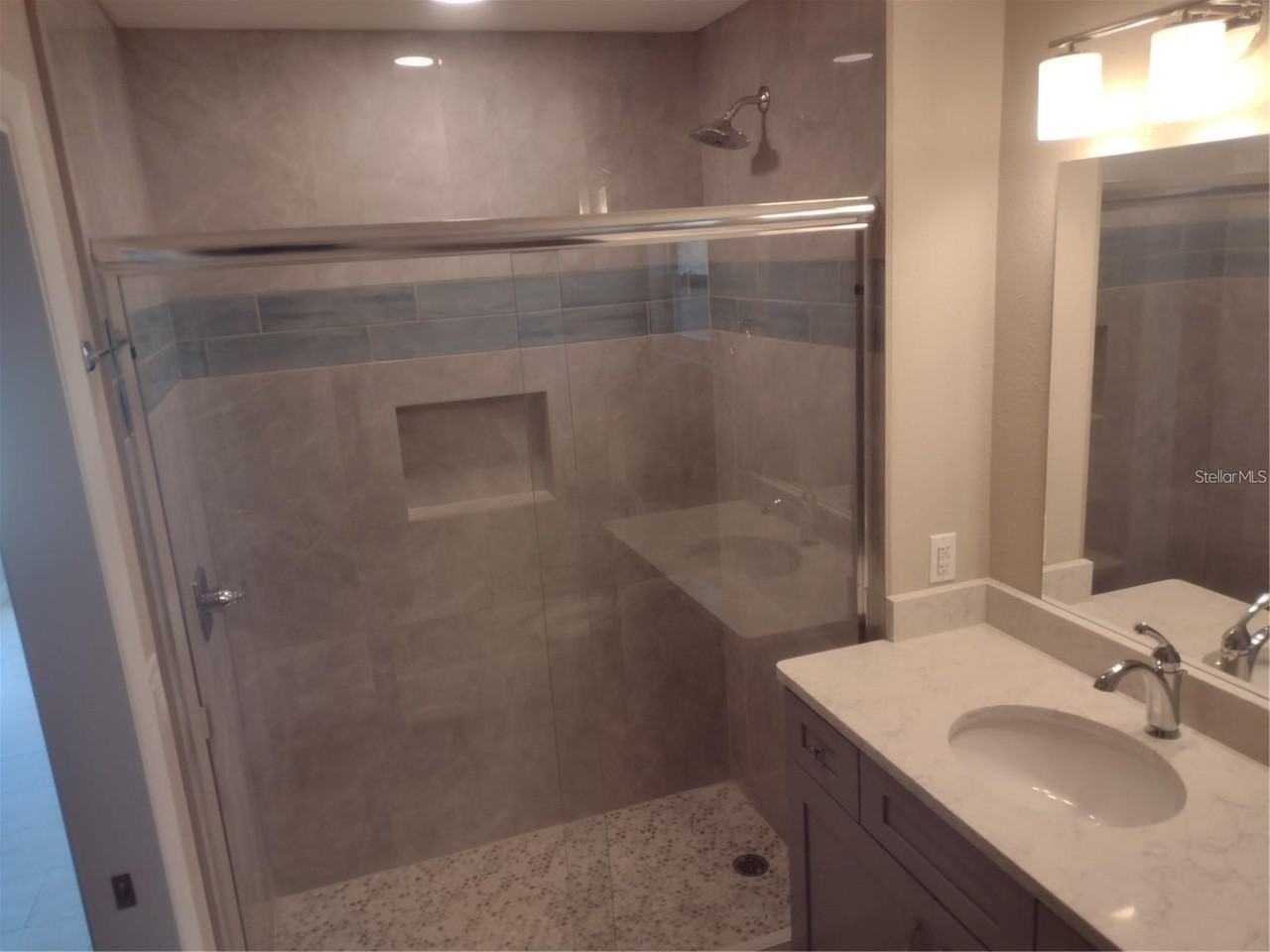 830 E 18th Ave - Photo 5 of 7