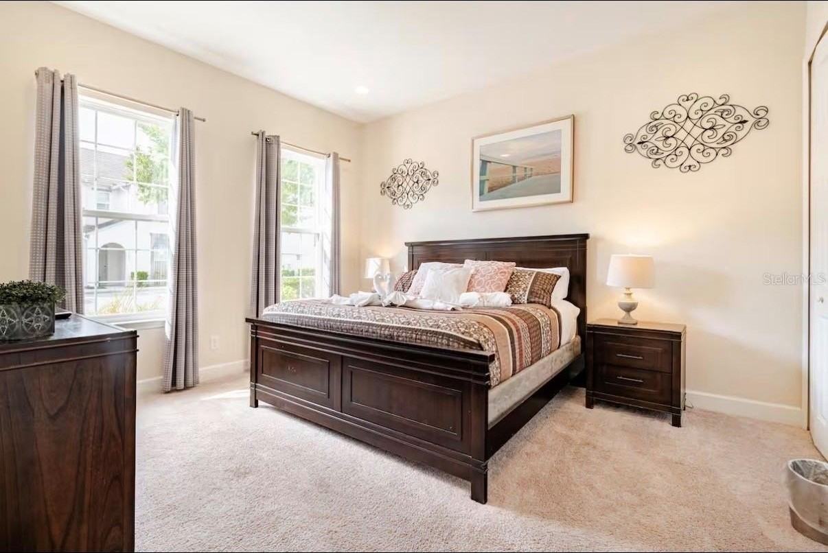 354 Captiva Dr - Photo 6 of 34