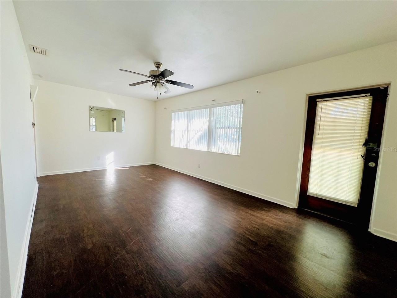 501 Avenue G Se #A - Photo 4 of 19