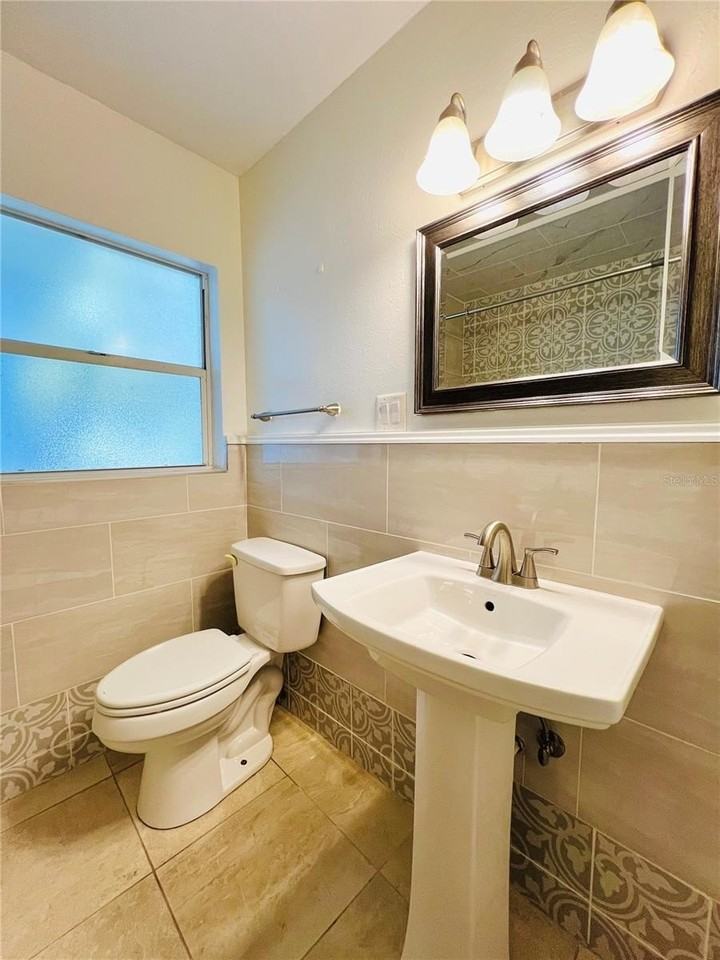 501 Avenue G Se #A - Photo 7 of 19