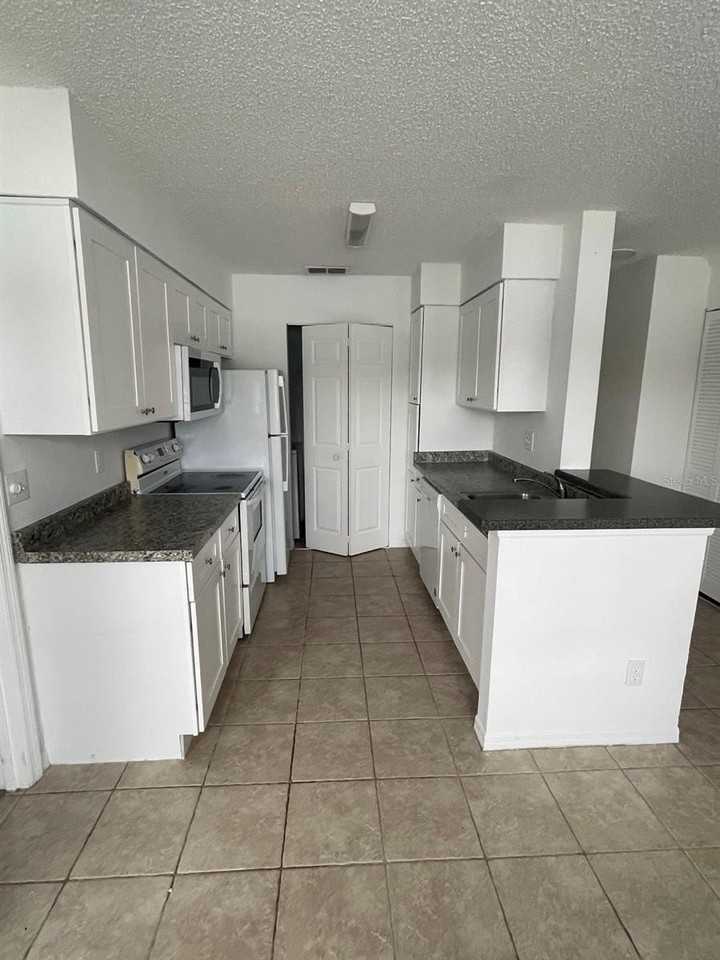 1069 S Hiawassee Rd #1322 - Photo 7 of 34