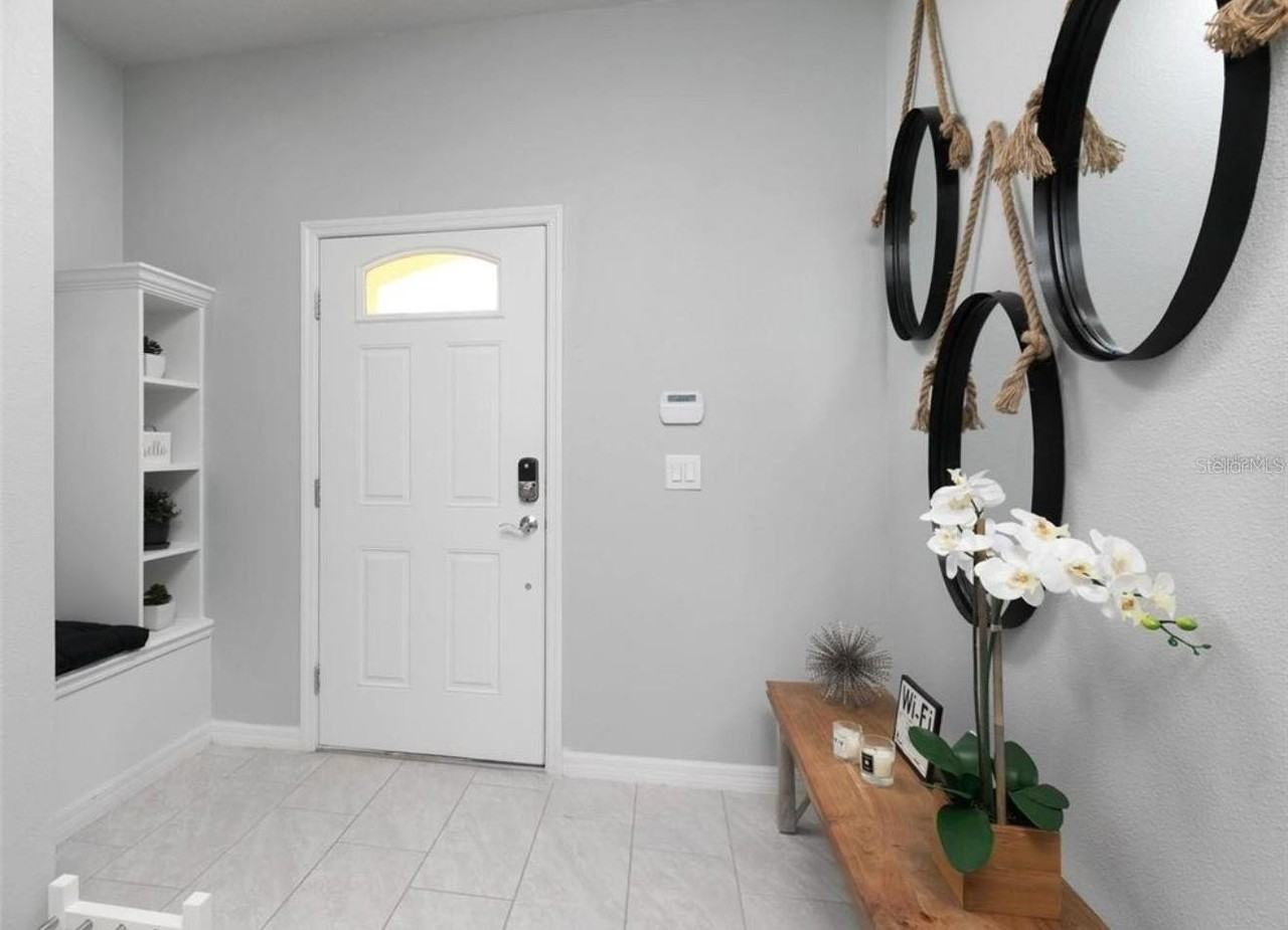 8831 Geneve Ct - Photo 2 of 47