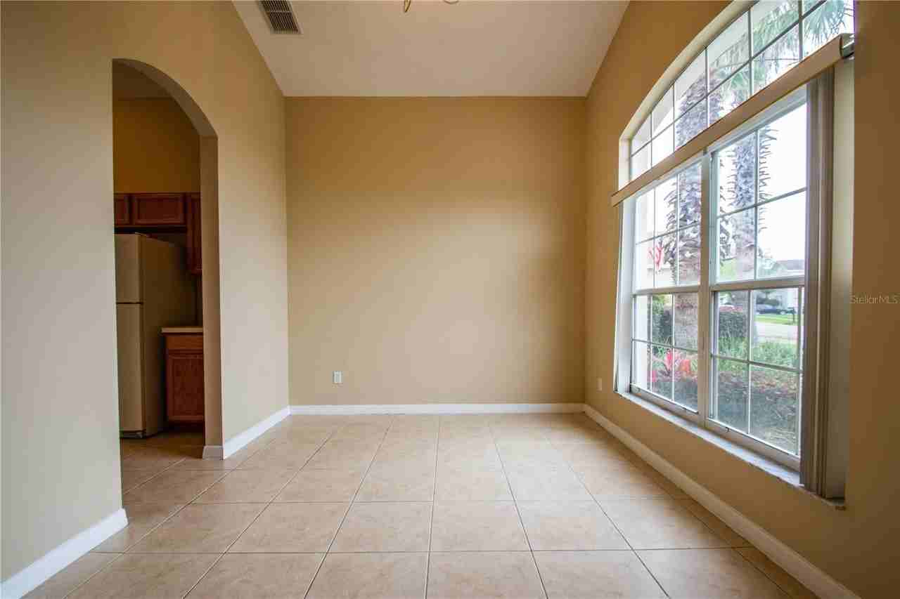 421 Lockbreeze Dr - Photo 6 of 32