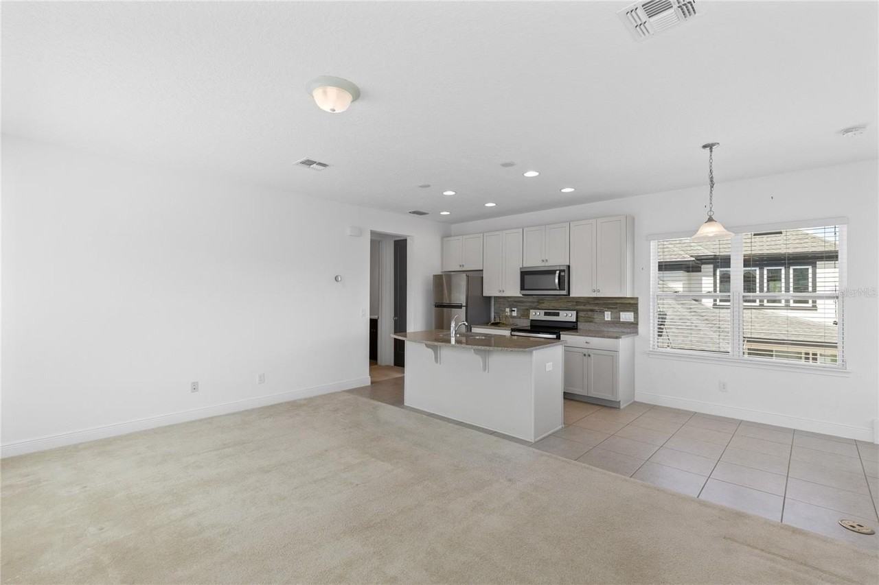 13153 Lessing Ave - Photo 4 of 19