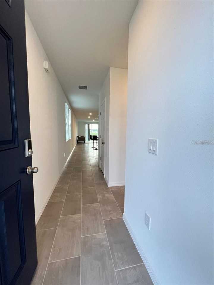 3079 Laurel Oak Ln - Photo 4 of 20