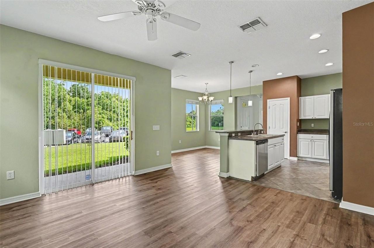 599 Lake Eagle Ln - Photo 4 of 17