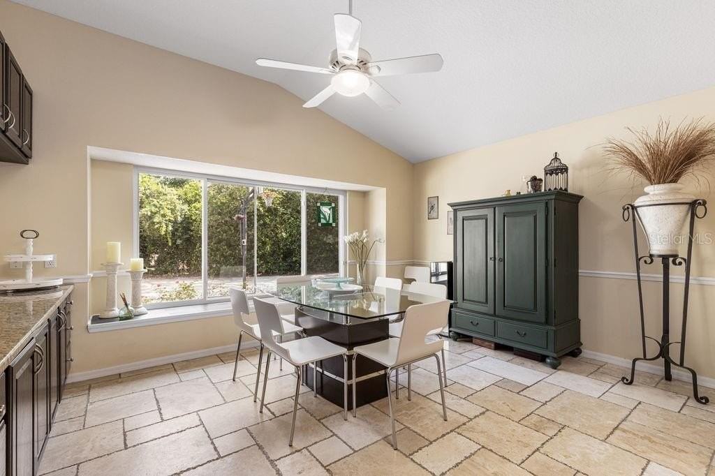 11634 Nellie Oaks Bnd - Photo 6 of 37