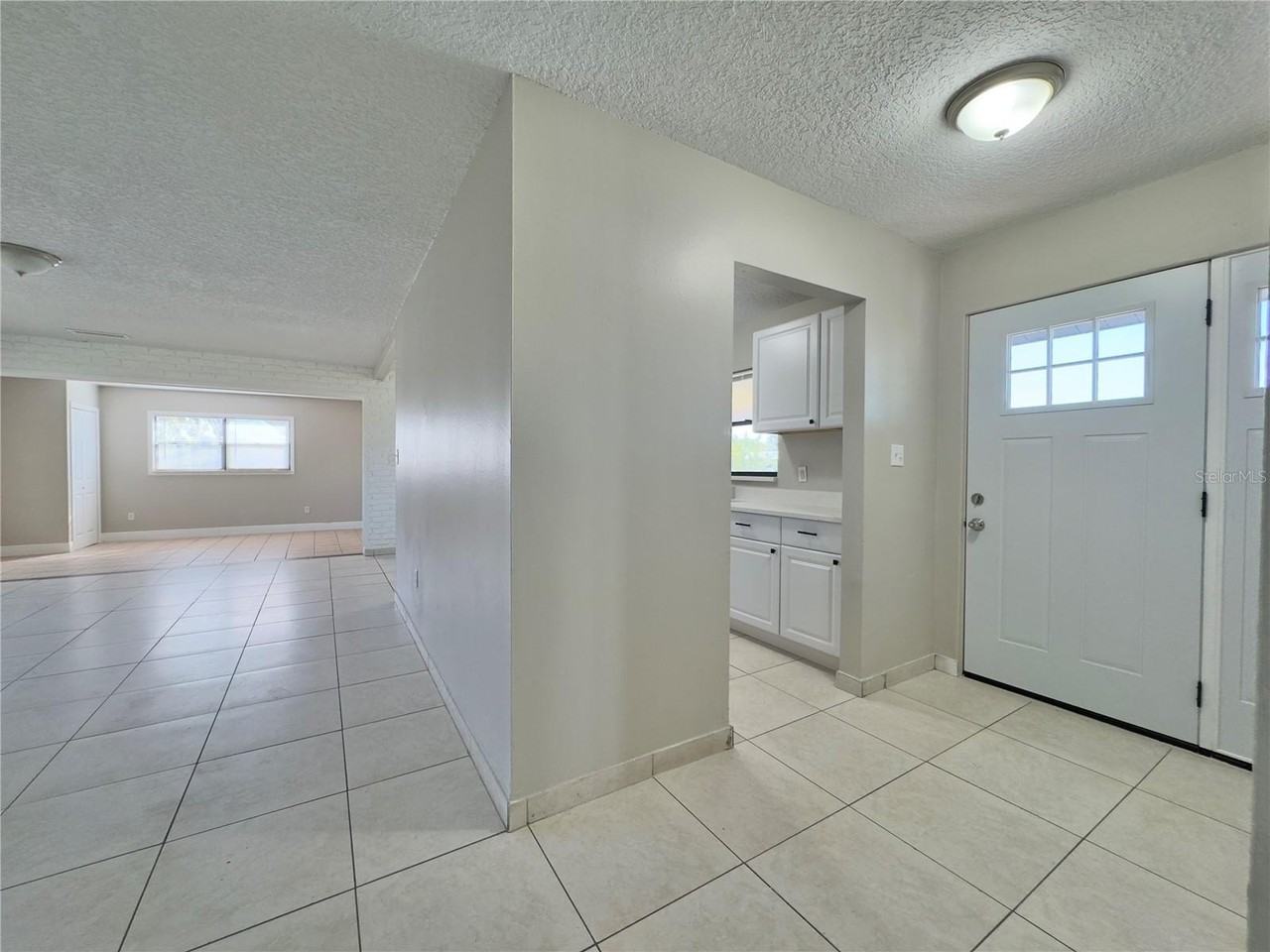 1219 Browning Ave - Photo 6 of 17